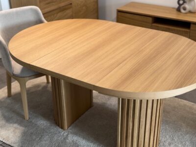 STÓŁ OKRĄGŁY Z LAMELAMI MARSHAL DESIGN